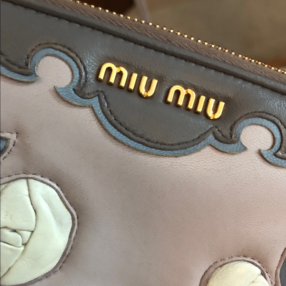 Miu Miu Floral Appliqué Zip Wallet - Picture 7 of 8